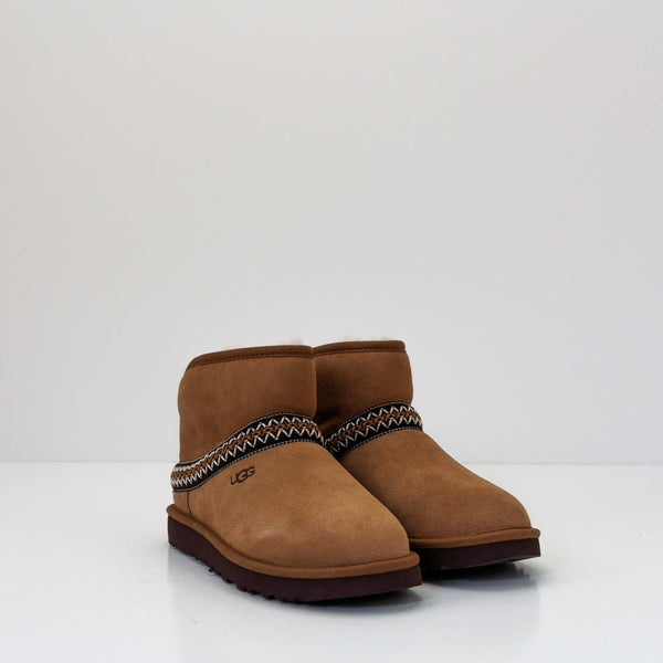 UGG - BOOT - CLASSIC MINI CRESCENT