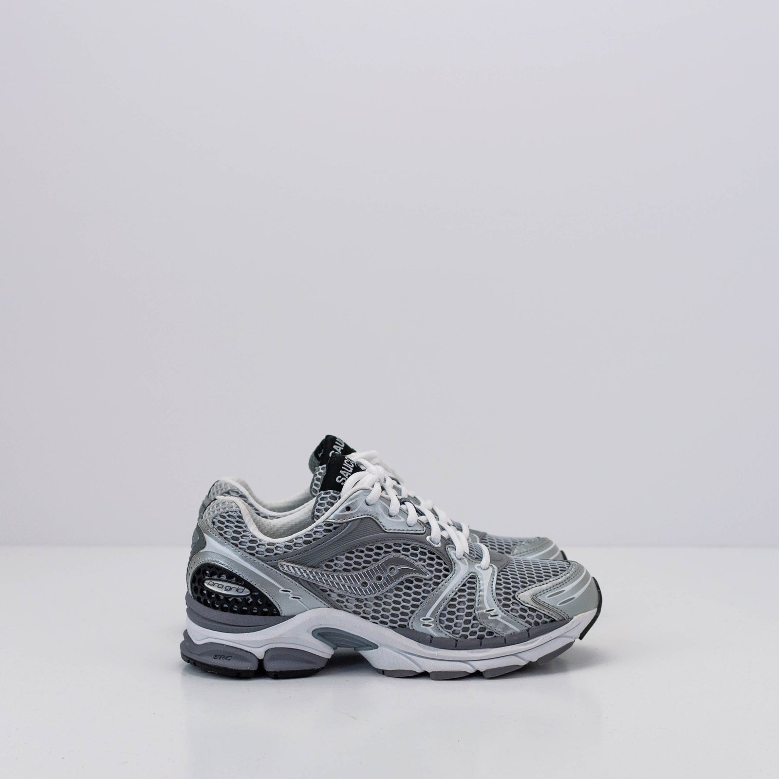 SAUCONY PROGRID TRIUMPH 4 GREY SILVER S70704 10 MOKSIN Moksin