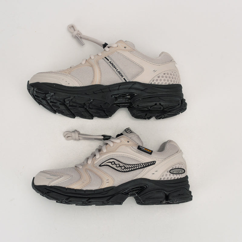 ZAPATILLA - SAUCONY - PROGRID TRIUMPH 4 WHITE SAND