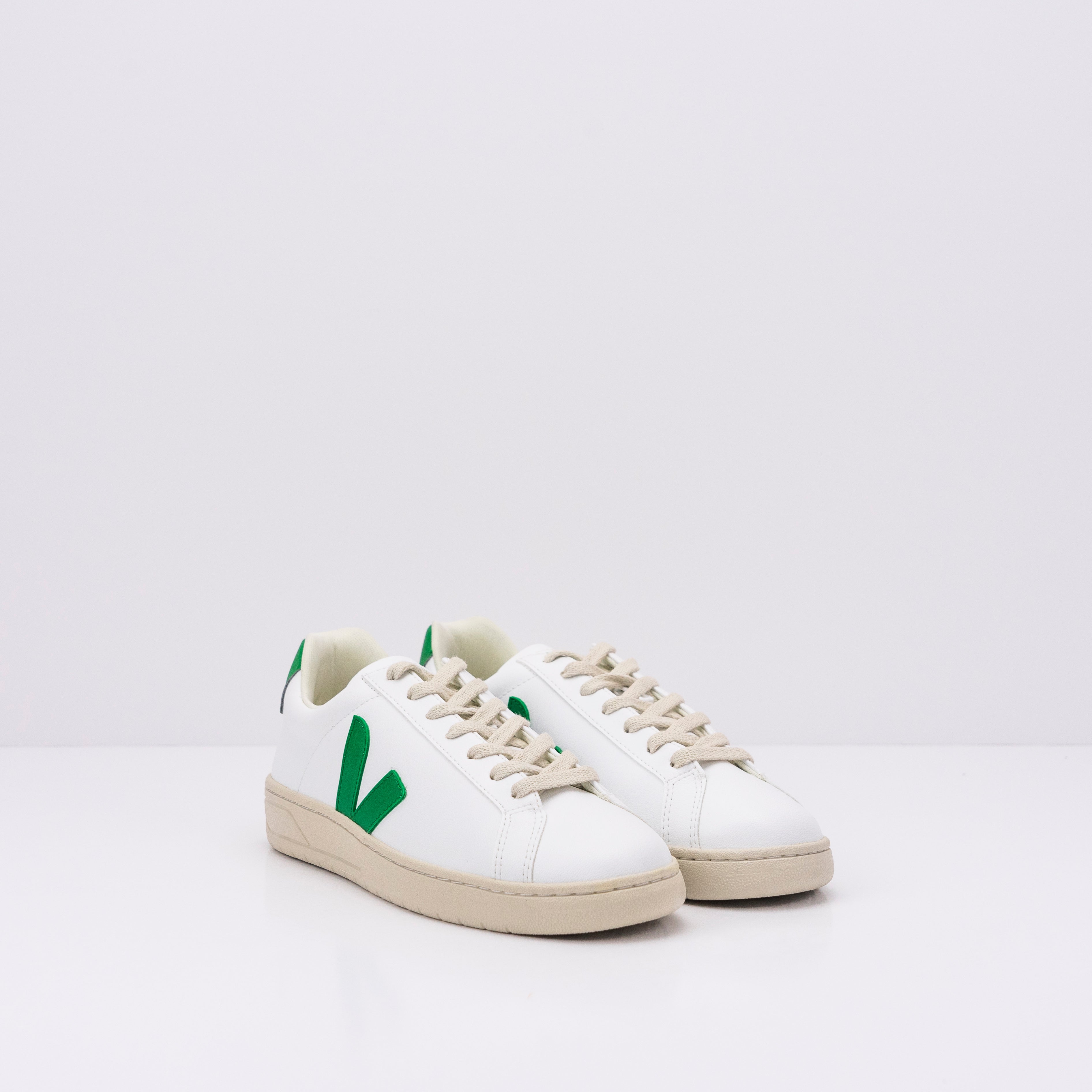 VEJA VEGAN SNEAKER URCA CWL WHITE EMERAUDE UC0703163 | MOKSIN – Moksin