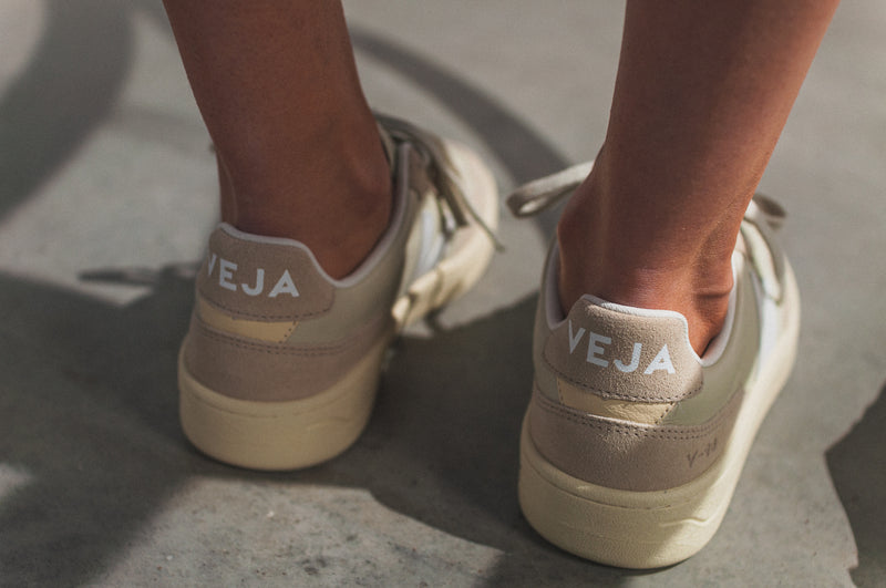 VEJA - SNEAKER - V-90 LEATHER PIERRE WHITE