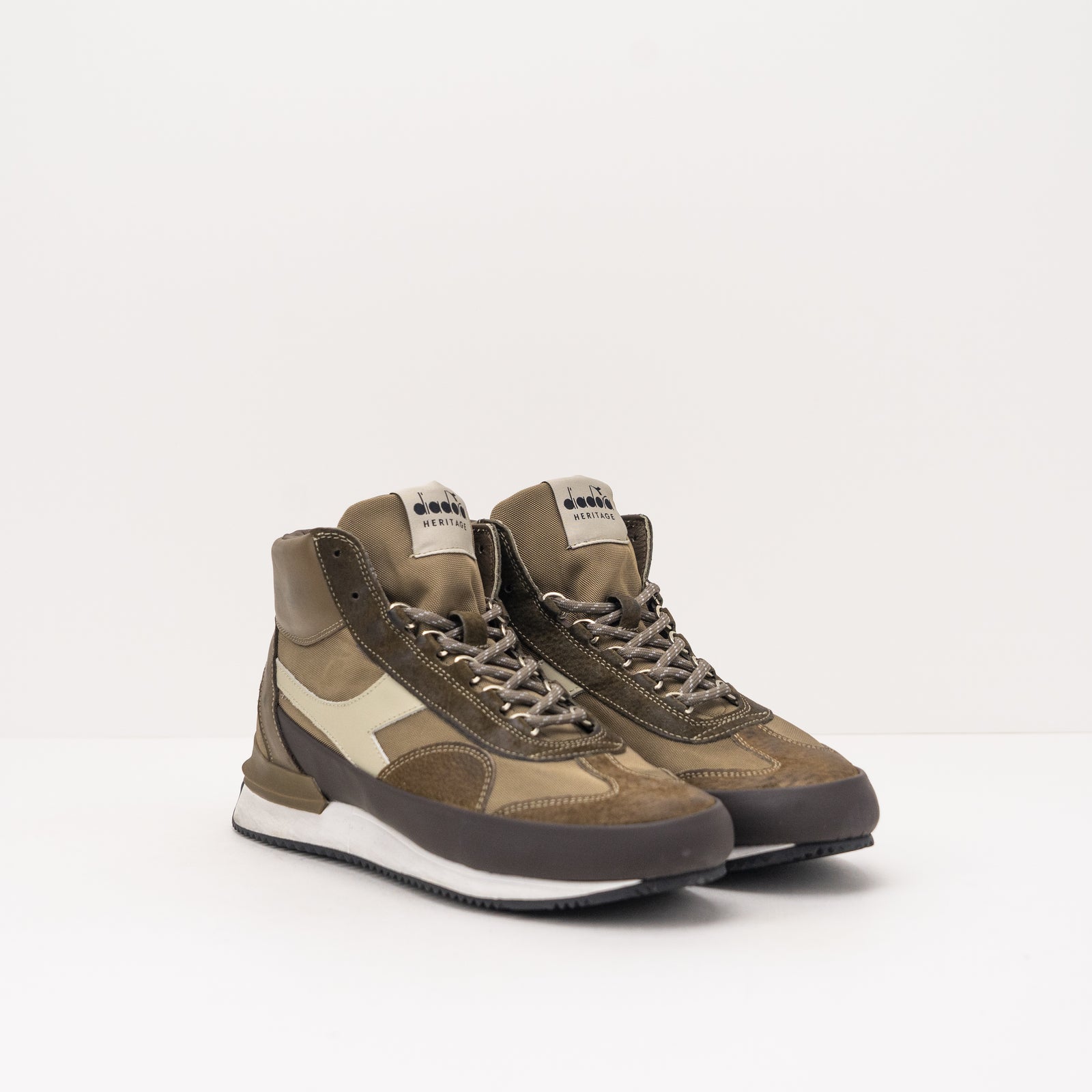 Diadora heritage mid best sale