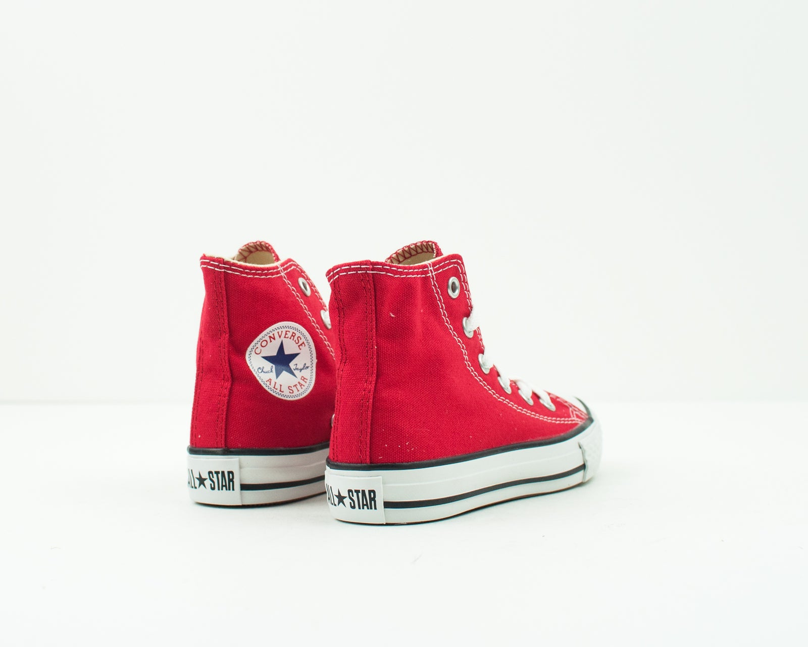 CONVERSE KID S TRAINERS 3J232C CHUCK TAYLOR ALL STAR HI RED YOUTH