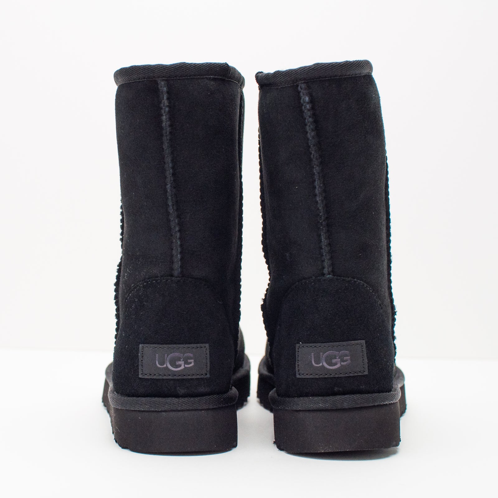 Deals ugg classic short boot black